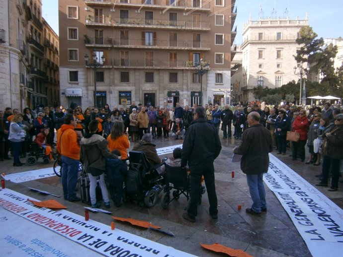 Concentración en el 7º aniversario de la Dependencia en Valencia