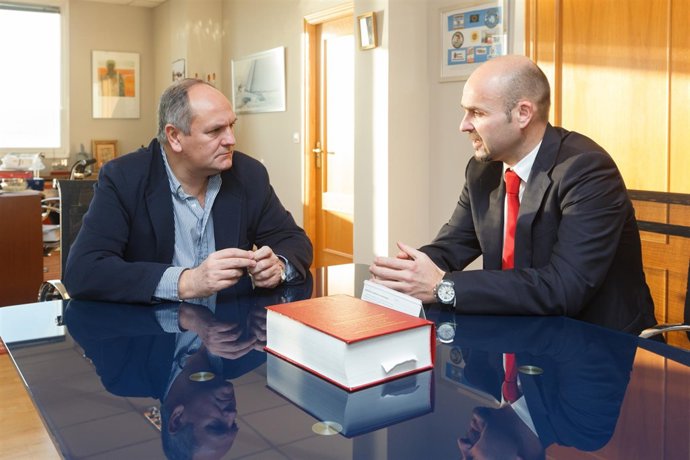 Reunión consejero y alcalde