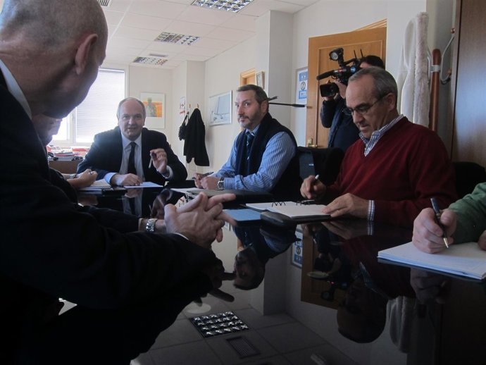 Reunión del consejero con miembros de AMA