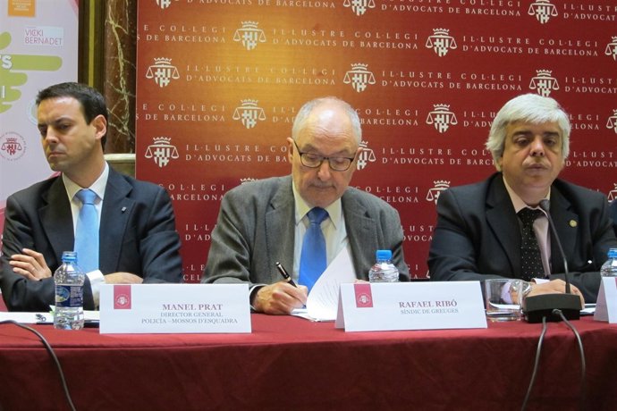 M.Prat (dtor.Mossos) R.Ribó (síndic Greuges) O.Rusca (decano Icab)