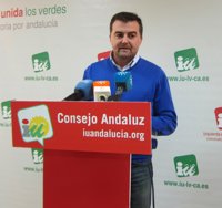 Maíllo ve "un poco de marketing" en los cien primeros días de Susana Díaz