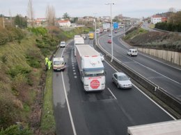 Protesta de transportistas en Santiago por subida del impuesto de hidrocarburos