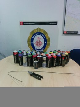 Botes de spray intervenidos en el Metro de Barcelona