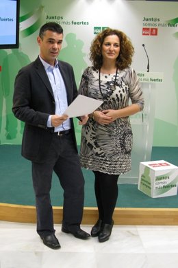 Bernal y Serrano, en rueda de prensa.