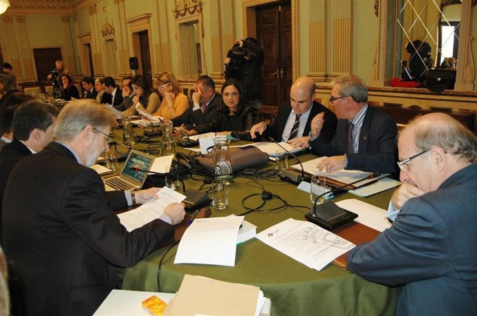 Pleno en el Ayuntamiento de Huelva en el mes de diciembre. 