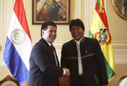 Presidente de Paraguay, Horacio Cartes, y el presidente de Bolivia Evo Morales.