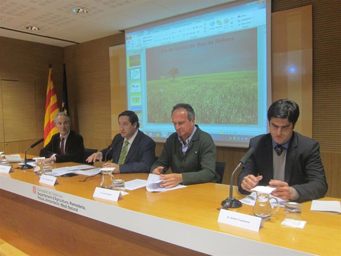 J.Sala, J.M.Pelegrí, J.Sargatal y A.Trasobares