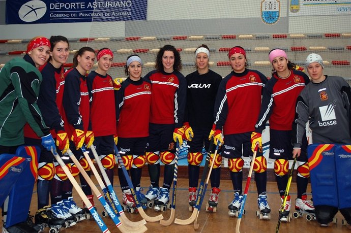 La selección femenina de hockey patines antes del Europeo 2013