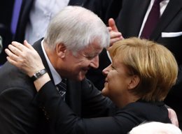 Angela Merkel, investida canciller de Alemania