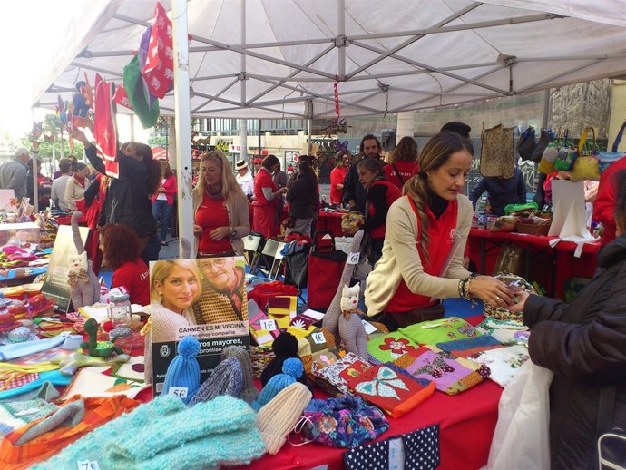 Mercadillo Solidario Ansina