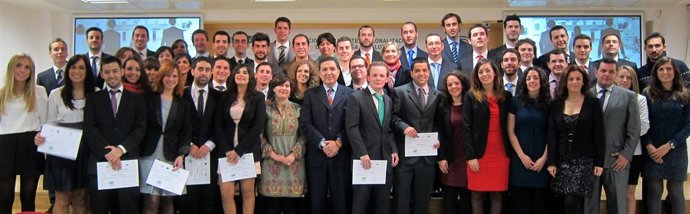 50 Becarios De Extenda.