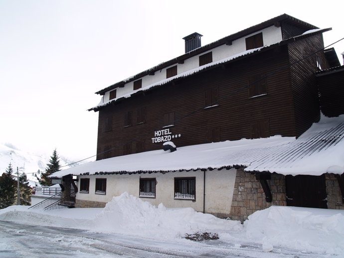 Fachada Hotel Tobazo