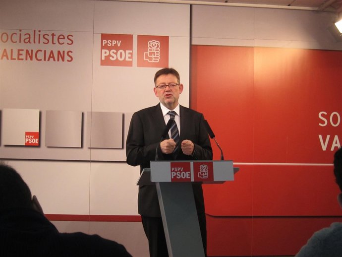 Ximo Puig en una rueda de prensa