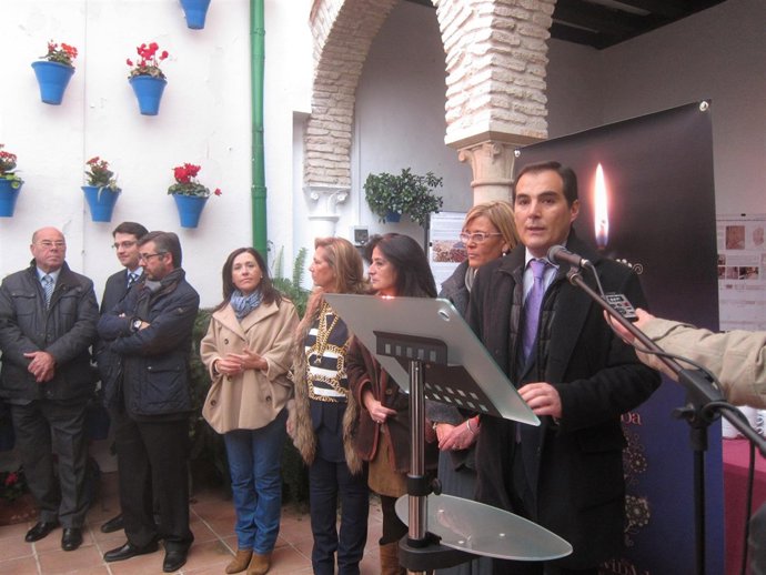 José Antonio Nieto en el desayuno molinero con miembros del equipo de gobierno