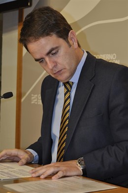 El portavoz del Gobierno de Aragón, Roberto Bermúdez de Castro.