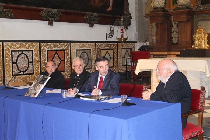 El libro repasa todas las épocas constructivas de la Catedral de Tarazona