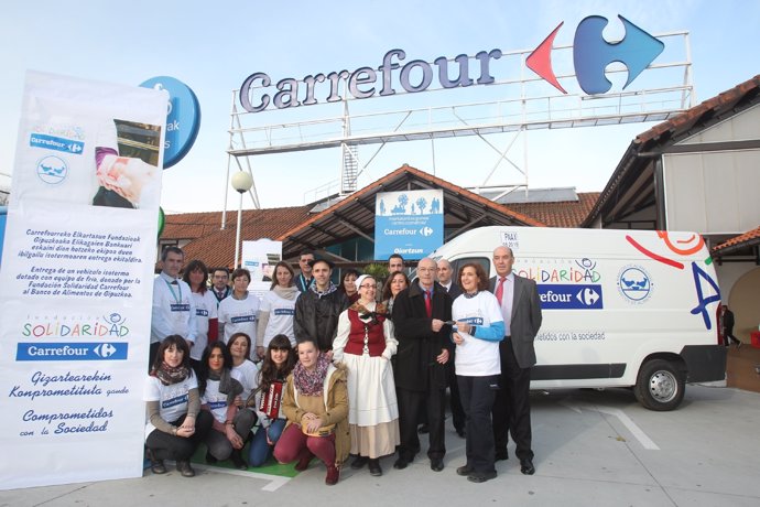 Entrega de Carrefour al Banco de Alimentos de Gipuzkoa