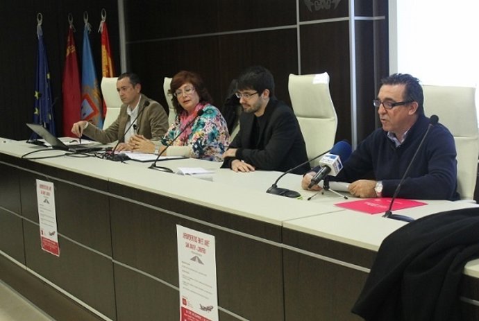 Mesa redonda UPYD