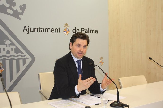 El teniente de alcalde de Urbanismo y Vivienda, Jesús Valls