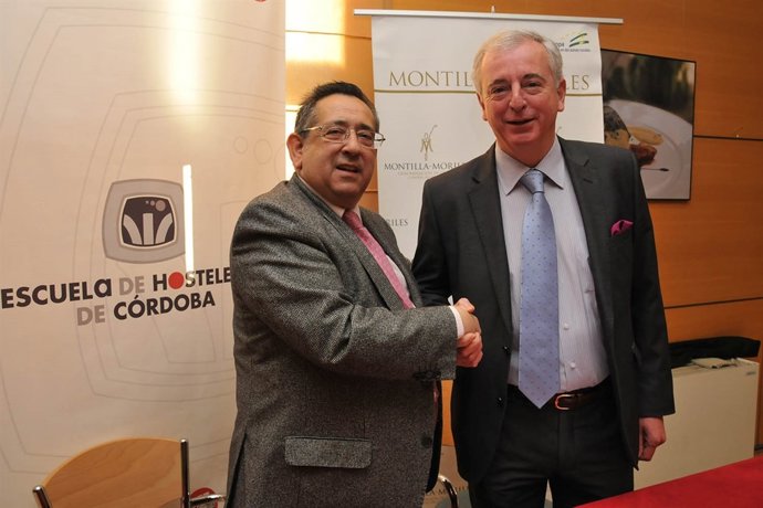 Firma del convenio con Ricardo Rojas y Javier Martín