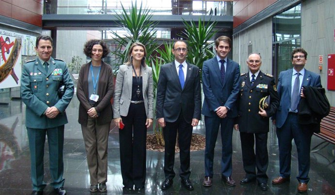 La delegada del Gobierno en Catalunya, Llanos de Luna, en el Aeropuerto de Bcn