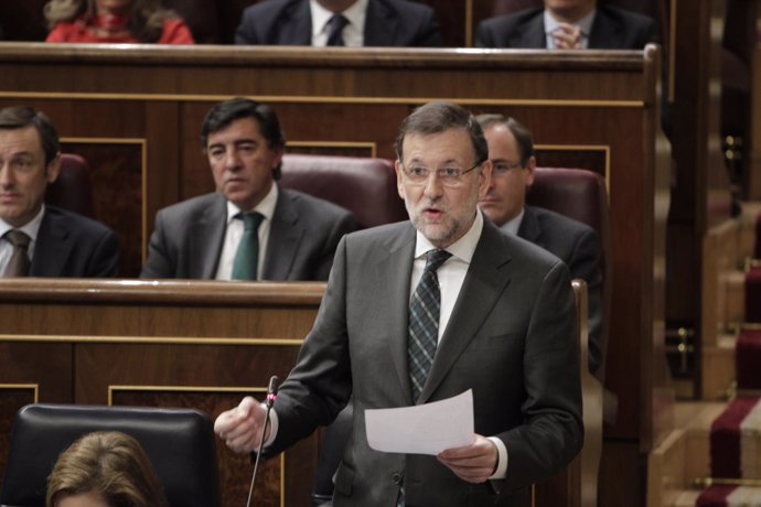 Rajoy hablando en el Pleno del Congreso