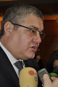 Torres (PP) dice que Esco era "un hombre de la máxima confianza" de Marcelino Iglesias