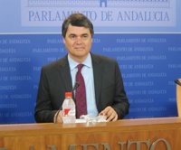 PP-A denuncia el "rodillo sectario" de PSOE-A e IULV-CA, que no van a aceptar "ninguna" de sus enmiendas al Presupuesto