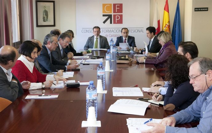 Serna preside el Consejo de Formación Profesional