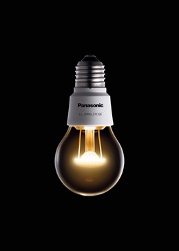Bombilla LED Panasonic con apariencia de bombilla tradicional