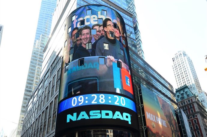 Salida A Bolsa De Facebook. Mark Zuckerberg 