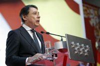 González considera que el auto donde se imputa a su mujer no está "suficientemente elaborado"