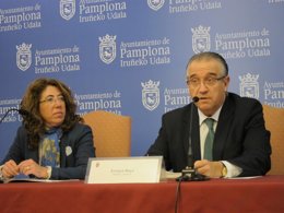 La delegada del Gobierno en Navarra y el alcalde de Pamplona.