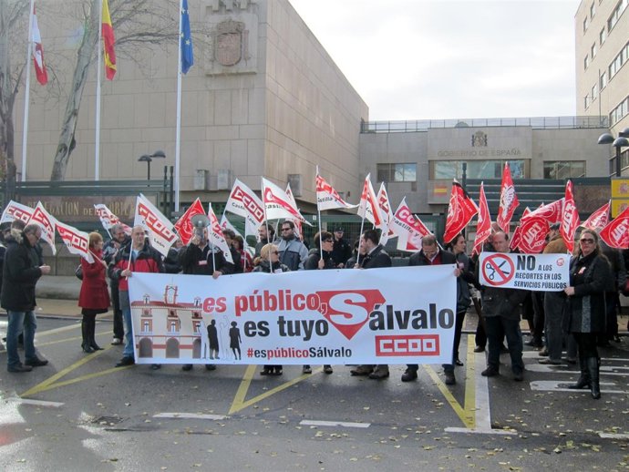 Concentración ante la Delegación del Gobierno en CyL.