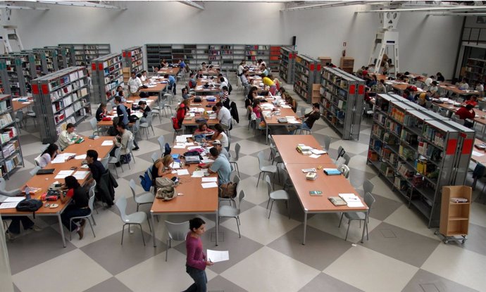 Biblioteca Universitaria De La UPO (Sevilla)