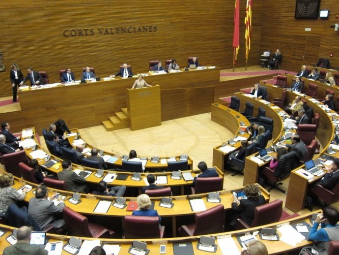 El pleno de las Corts aprueba los presupuestos de la Generalitat para 2014