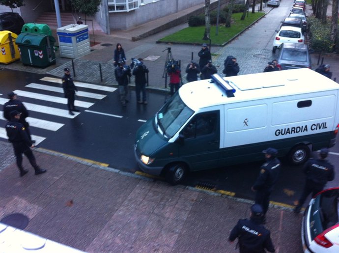 Llegada de Rosario Porto a los juzgados compostelanos