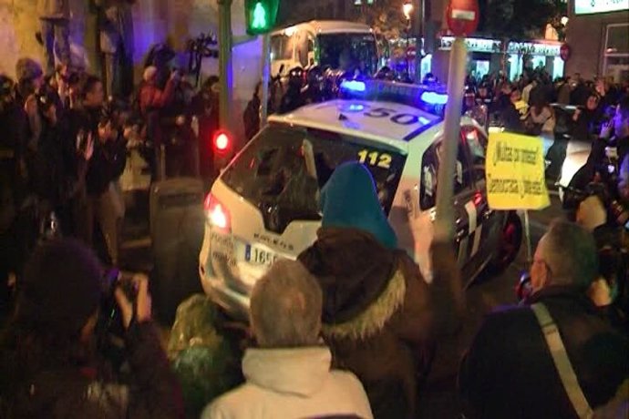 'Rodea al Congreso' protesta contra la "ley mordaza"