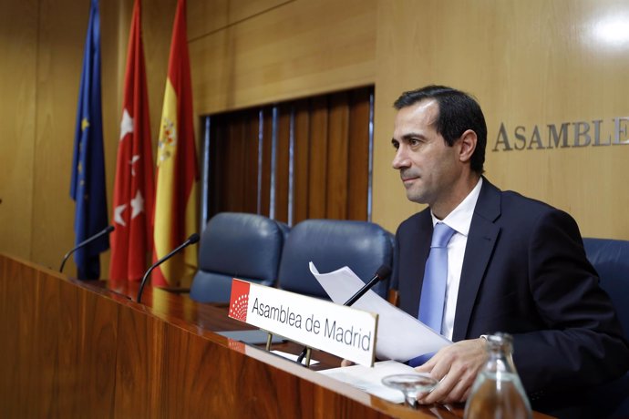 Salvador Victoria en rueda de prensa posterior al Consejo en la Asamblea