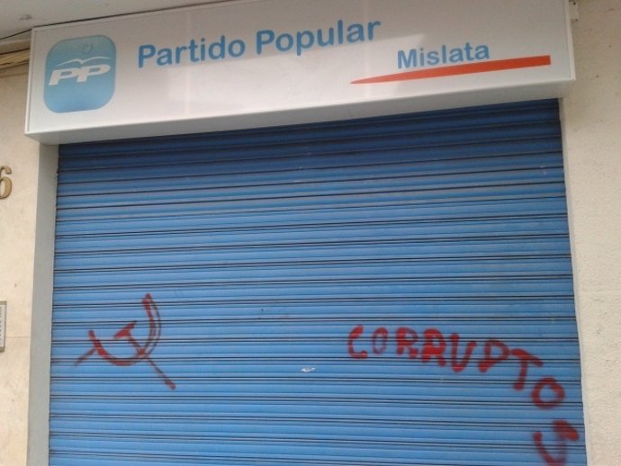 Pintadas en la sede del PP de Mislata