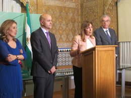 Díaz en su comparecencia junto a los responsables empresariales de Almería