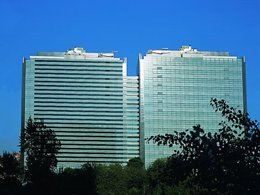 Edificio de Torres Agora vendido por Colonial