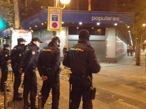 La Policía, en la sede del PP para recabar documentación