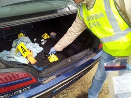 Vehículo en el que la víctima era retenida contra su voluntad