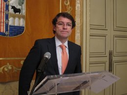 Fernández Mañueco, en la presentación del Plan municipal contra las pintadas.