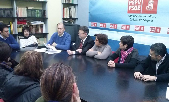 Ximo Puig en el encuentro mantenido con los socialistas de Callosa de Segura