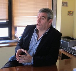 El secretario general del PSCL, Julio Villarrubia