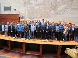 Recepción de la A D Mérida en el Parlamento extremeño
