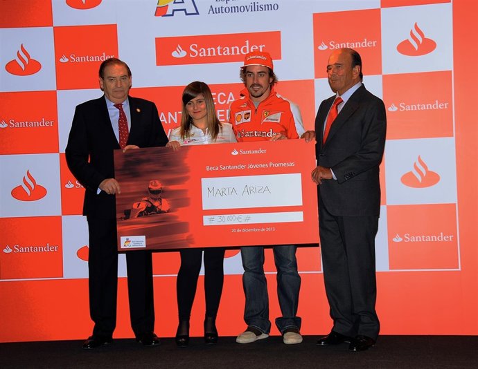 Botín entrega la Beca a Marta Rubio 