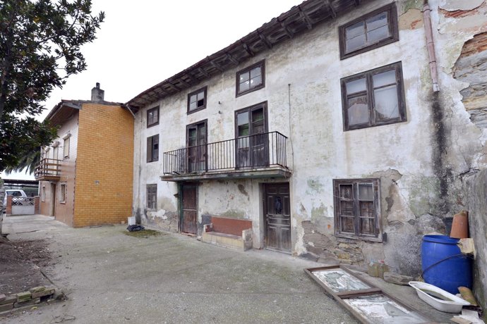 Casa en ruinas en la calle Jorge Sepúlveda